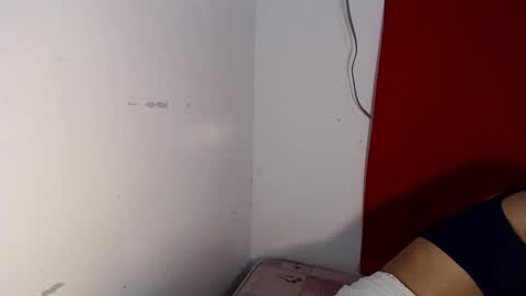 Snapshot of amanda_fuck69 chatting on November 2025 04:37:01 AM Amanda online show from November 2025 04:37:01 AM