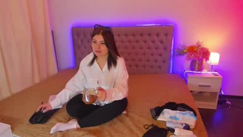 Amanda online show from May 2026 04:52:01 AM