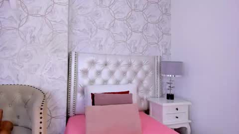 Snapshot of amara_rousse chatting on November 2025 11:32:02 AM amara_rousse online show from November 2025 11:32:02 AM