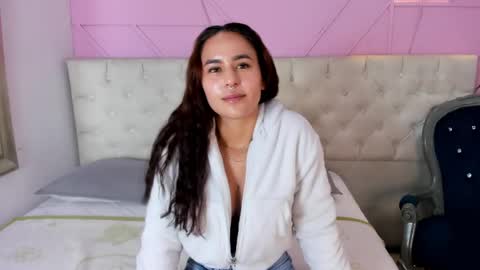 Snapshot of amara_tyche chatting on May 2026 01:51:02 PM Amara online show from May 2026 01:51:02 PM