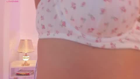 Amara online show from November 2025 03:01:02 AM