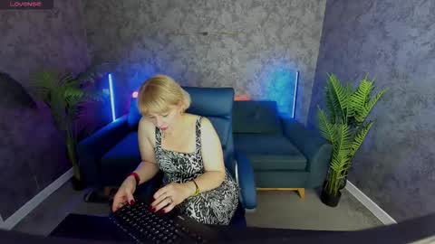 Sofia online show from November 2025 08:07:01 PM