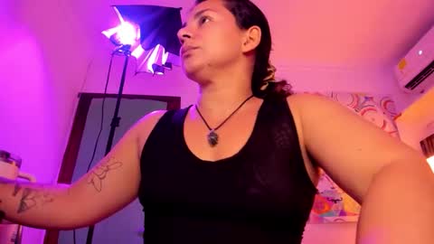 Susan online show from November 2025 09:31:01 PM