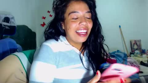 Amara Julia online show from November 2025 08:29:01 PM