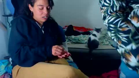 Amara Julia online show from December 2025 01:11:01 AM