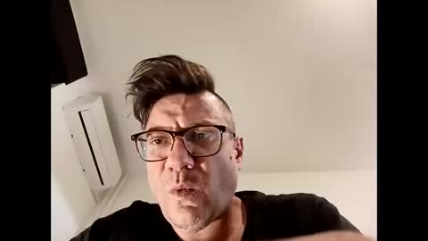 amaras5 online show from April 2026 09:16:01 PM