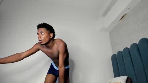 Amare online show from November 2025 07:02:02 PM