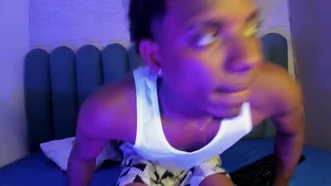 Amare online show from November 2025 07:12:01 PM