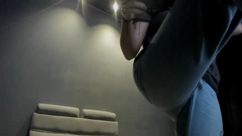 Emily online show from January 2025 10:39:01 AM