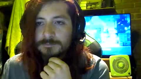 Amaru online show from December 2025 01:22:02 AM