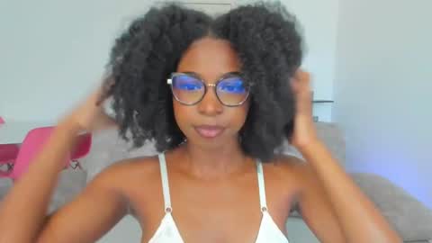 Snapshot of amatiistur chatting on September 2025 05:29:02 PM Tammy online show from September 2025 05:29:02 PM