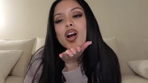 amaya_floress online show from February 2026 06:30:02 AM