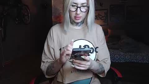 Malina online show from November 2025 07:57:02 PM