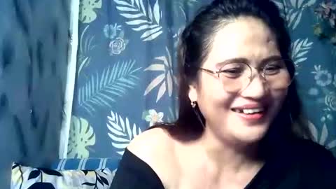 amazing angel online show from October 2025 09:49:02 PM