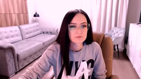 Snapshot of amazingeyes89 chatting on September 2025 11:04:02 AM Izza online show from September 2025 11:04:02 AM