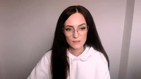 Snapshot of amazingeyes89 chatting on November 2025 08:14:01 AM Izza online show from November 2025 08:14:01 AM