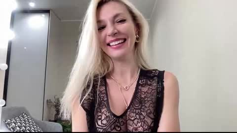 Kelly online show from November 2025 08:45:01 AM