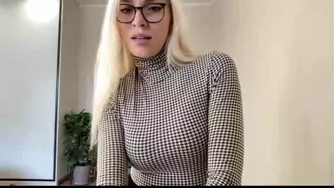 Kelly online show from May 2026 08:30:02 AM