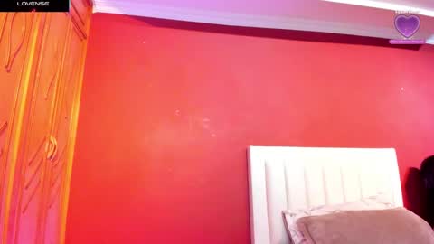 Snapshot of ambaar5 chatting on December 2025 11:52:02 AM Sara online show from December 2025 11:52:02 AM