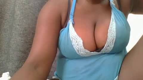 Snapshot of ambar_jasiri chatting on December 2024 02:16:01 PM Mia online show from December 2024 02:16:01 PM