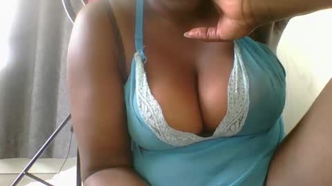 Snapshot of ambar_jasiri chatting on February 2025 09:49:01 AM Mia online show from February 2025 09:49:01 AM