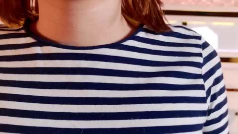 Snapshot of ambar_rosse25 chatting on November 2025 11:33:02 AM Julieta online show from November 2025 11:33:02 AM