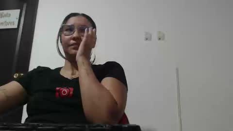 Snapshot of ambarcollinss chatting on January 2025 10:15:01 PM Ambar online show from January 2025 10:15:01 PM