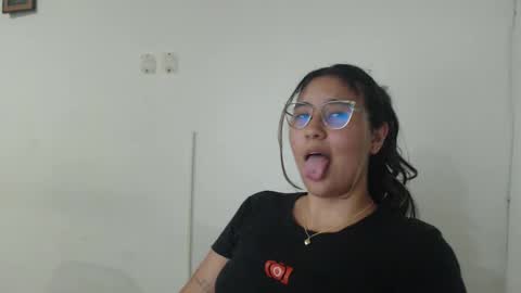 Snapshot of ambarcollinss chatting on January 2025 01:18:02 AM Ambar online show from January 2025 01:18:02 AM