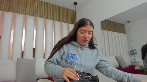 Snapshot of ambargills chatting on December 2025 12:57:02 PM AmbarGills online show from December 2025 12:57:02 PM