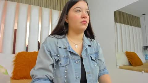 Snapshot of ambargills chatting on January 2026 12:43:01 PM AmbarGills online show from January 2026 12:43:01 PM