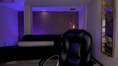 Ambar  online show from December 2025 11:48:01 AM