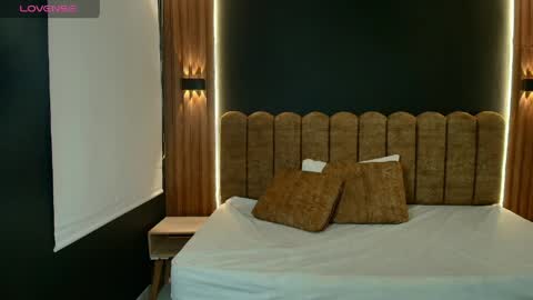 AMBAR LEE online show from March 2026 12:05:01 PM