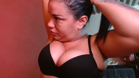 ambarmilf09 online show from October 2025 03:10:01 PM