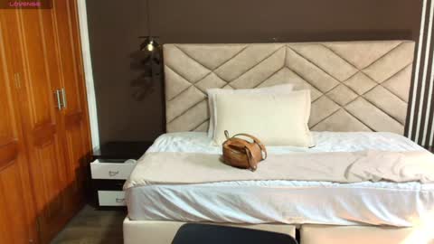 Ambar Ross online show from January 2025 07:17:01 PM