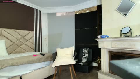 Ambar Ross online show from January 2025 10:19:01 PM