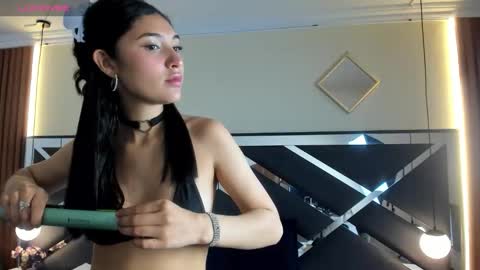 Ambar Ross online show from March 2026 02:34:01 PM