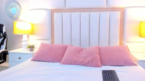 AmbarSantany  online show from November 2025 09:58:01 PM