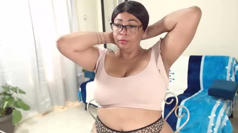 Snapshot of ambarsofhia chatting on January 2025 08:17:01 PM Amber Sofhia online show from January 2025 08:17:01 PM