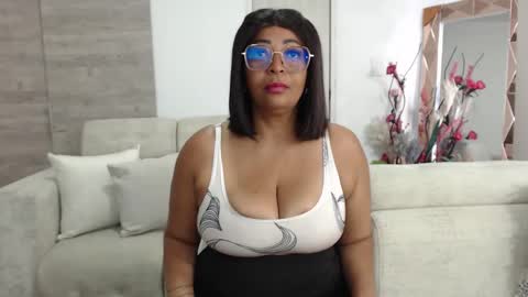 Snapshot of ambarsofhia chatting on November 2025 09:25:02 PM Amber Sofhia online show from November 2025 09:25:02 PM