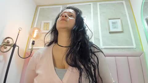   online show from November 2025 03:38:02 AM