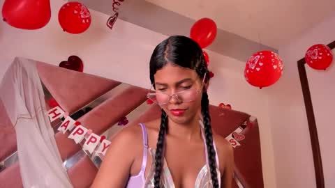  Amber  online show from February 2026 07:32:02 PM