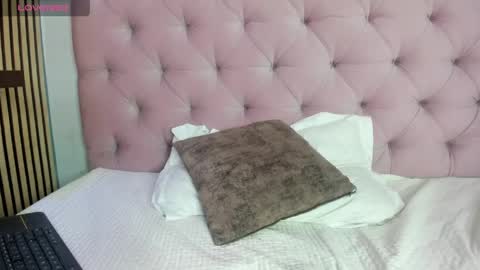  Amber  online show from April 2026 01:42:02 AM