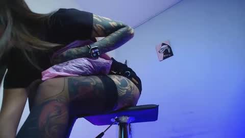 Snapshot of amber_blair chatting on November 2025 10:10:01 PM amber_blair online show from November 2025 10:10:01 PM