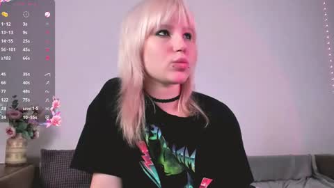 Snapshot of amber_glow_ chatting on July 2026 12:30:01 PM Amber online show from July 2026 12:30:01 PM