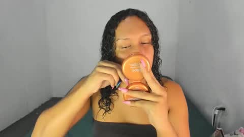 Snapshot of amber_lee20 chatting on October 2025 10:12:01 PM LUISA online show from October 2025 10:12:01 PM