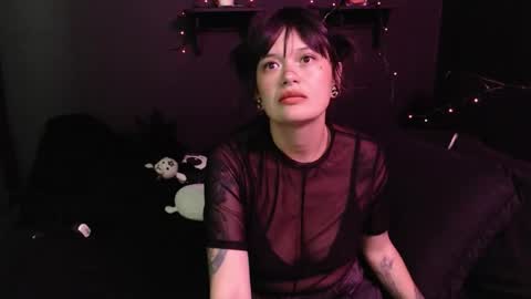 Snapshot of amber_rouss chatting on November 2025 01:52:02 AM ROUSS online show from November 2025 01:52:02 AM