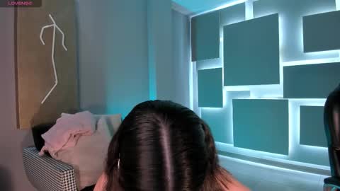 Amber  online show from November 2025 10:21:02 PM