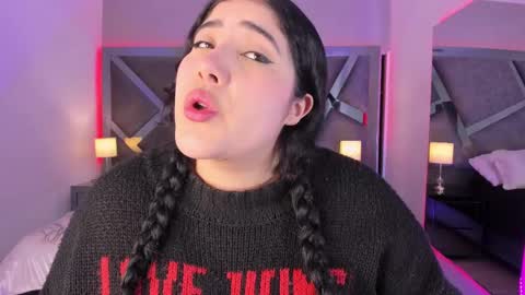 Amber  online show from February 2025 05:48:01 PM