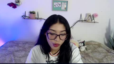 Amber Jeong online show from January 2025 11:09:01 PM