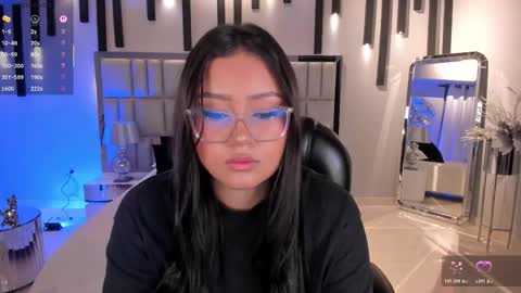 Snapshot of amberlewis_ chatting on November 2025 03:07:01 AM Amber online show from November 2025 03:07:01 AM